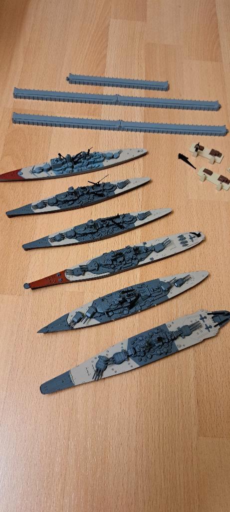 zes 1/1200 slagschepen Minic, Hobby en Vrije tijd, Modelbouw | Boten en Schepen, Zo goed als nieuw, 1:200 of kleiner, Overige merken