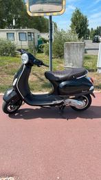 Vespa lx 50 2 takt, Fietsen en Brommers, Scooters | Vespa, Ophalen, Zo goed als nieuw, Benzine, 50 cc
