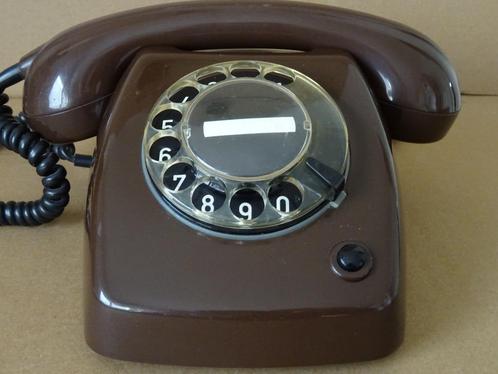 Téléphone vintage Ericson T65 de Luxe marron fonctionnant, Télécoms, Téléphones fixes | Filaires, Comme neuf, Avec cadran rotatif