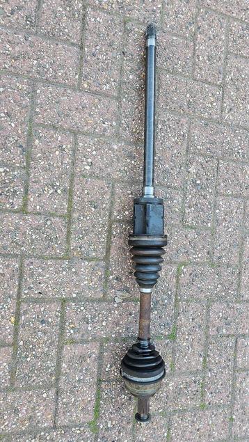 Aandrijfas links X5 E53 4.4i 31607565314 7565314 beschikbaar voor biedingen