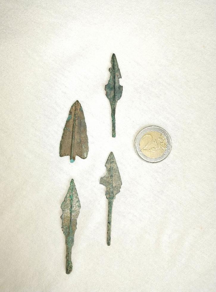 Âge du bronze - Pointes de flèches en bronze, Antiquités & Art, Curiosités & Brocante, Enlèvement ou Envoi