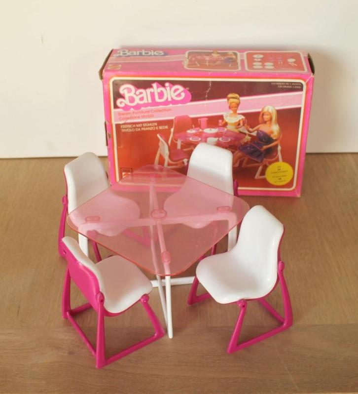 Barbie Dream Furniture Dining Room set n2475, vintage 1982, Kinderen en Baby's, Speelgoed | Poppen, Zo goed als nieuw, Barbie