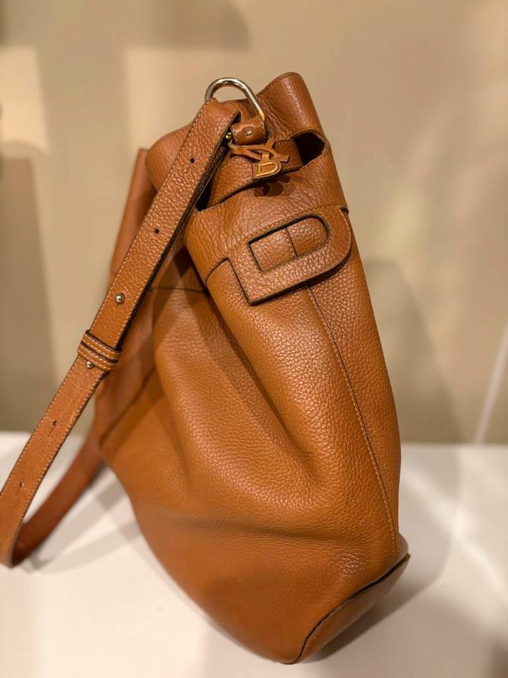 DELVAUX CATOGAN schoudertas kleur fauve, Handtassen en Accessoires, Tassen | Damestassen, Zo goed als nieuw, Ophalen of Verzenden