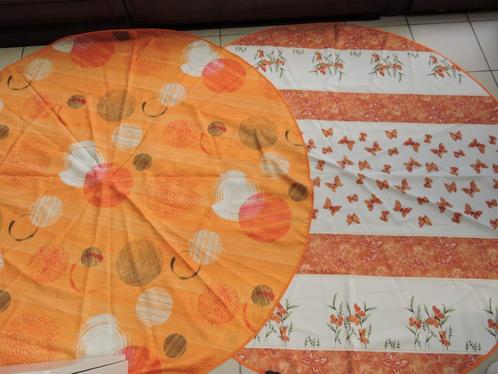 Lot de 2 jolies nappes rondes en tissu, Huis en Inrichting, Tafelkleden, Zo goed als nieuw, Binnen, Buiten, Ophalen of Verzenden