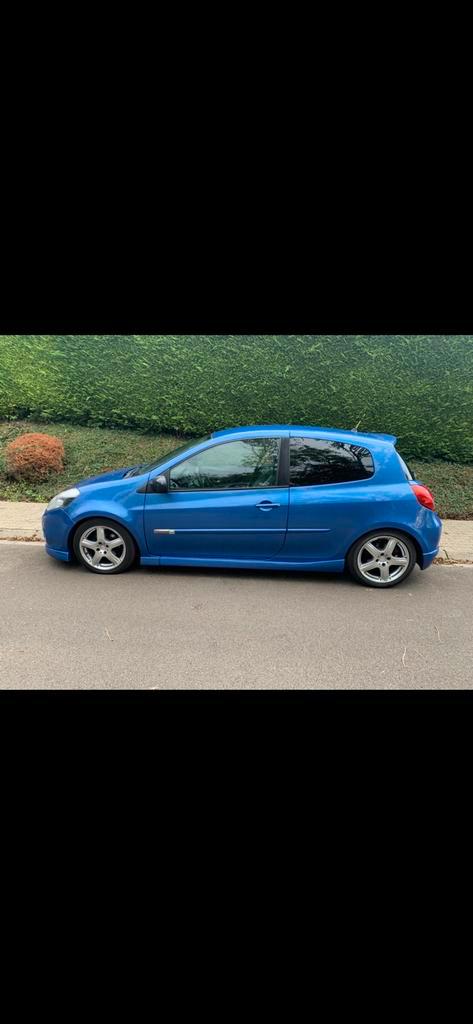 Clio gt 1.6, Autos, Renault, Particulier, Clio, Essence, Coupé, 3 portes, Boîte manuelle, Bleu, Bleu, Enlèvement