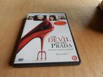 nr.1803 - Dvd: the devil wears prada - komedie, CD & DVD, DVD | Comédie, Comme neuf, Tous les âges, Enlèvement ou Envoi