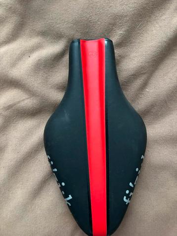 Fizik Tritone TT saddle, Enlèvement ou Envoi, Comme neuf