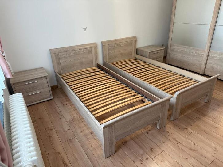 Lits + tables de chevet, Maison & Meubles, Chambre à coucher | Lits, Utilisé, Une personne, 90 cm, 210 cm, Bois, Gris, Enlèvement