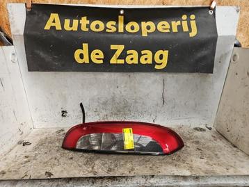 Achterlicht links van een Opel Corsa beschikbaar voor biedingen