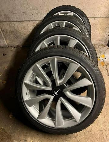Tesla model 3 19 inch sportvelgen beschikbaar voor biedingen