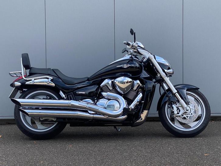 Suzuki Intruder M1800R / Seatcover / nieuwstaat! / Historiek, Motoren, Motoren | Suzuki, Bedrijf, Chopper, meer dan 35 kW, 2 cilinders
