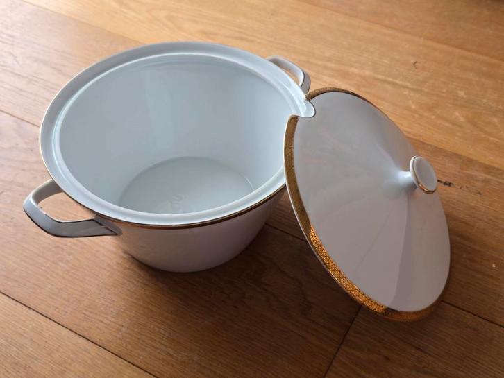 Winterling high quality porcelain bowl with lid, Huis en Inrichting, Keuken | Potten en Pannen, Zo goed als nieuw, Ophalen of Verzenden
