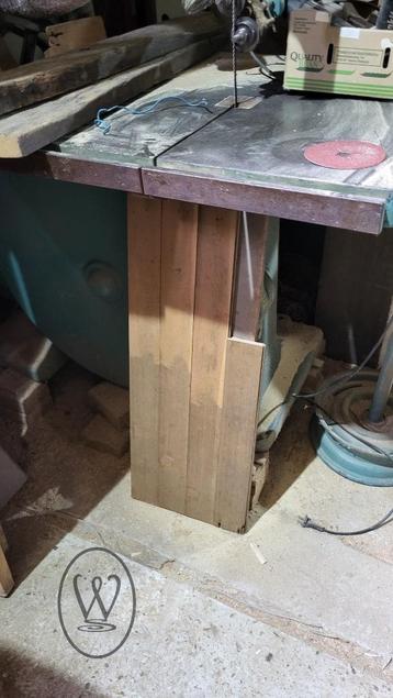 Gebruikte pracht grenen vloerdelen uit oude Kerk in Breda beschikbaar voor biedingen