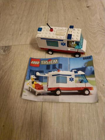 Ambulance LEGO vintage