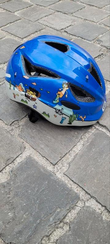 Fietshelm Abus kids verstelbaar  beschikbaar voor biedingen
