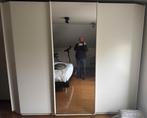 Grote witte schuifdeurkast met spiegel – moderne stijl, Huis en Inrichting, Ophalen, Zo goed als nieuw