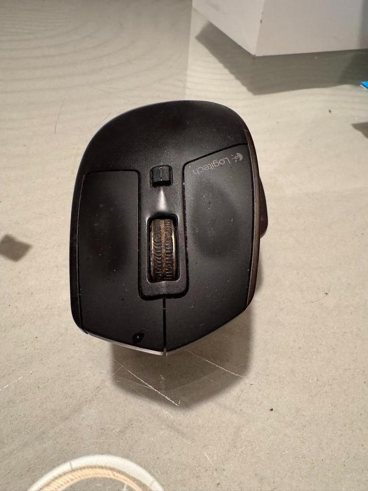 Souris ergonomique - Logitech MX Master - Noire, Informatique & Logiciels, Souris, Utilisé, Souris, Sans fil, Ergonomique, Enlèvement