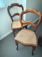 Twee mooie notenhouten stoelen, Ophalen of Verzenden