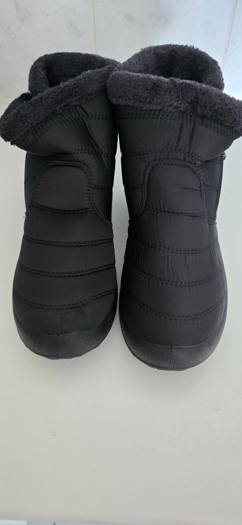 Laarzen zwart NIEUW  Maat 43 waterdicht, Kleding | Heren, Schoenen, Nieuw, Regenlaarzen, Zwart, Ophalen