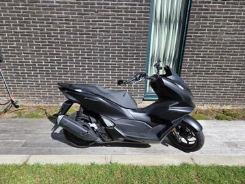Honda pcx 125 beschikbaar voor biedingen