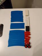 Lego blauwe treinrails+wielen+wielblokken+witte plaatjes., Ophalen of Verzenden, Zo goed als nieuw, Lego