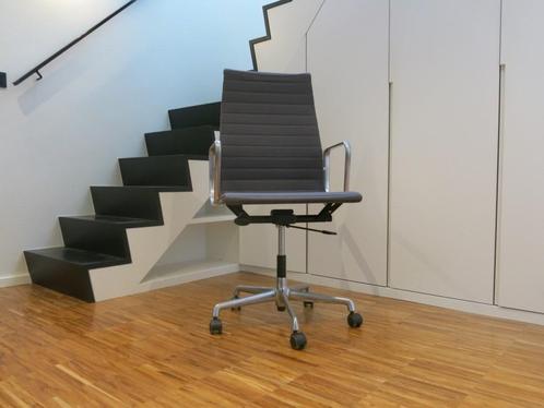 Eames Vitra Aluminium Chair EA 119 bureaustoel, Huis en Inrichting, Bureaustoelen, Gebruikt, Bureaustoel, Ophalen