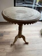 Tafeltje, Enlèvement