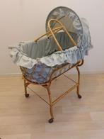 Babybed/wieg van rotan + accessoires, Ophalen, Wieg