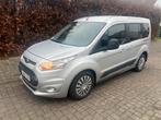 Benzine 1.0i benzine Ford tourneo connect, Auto's, Voorwielaandrijving, Euro 5, Stof, Zwart