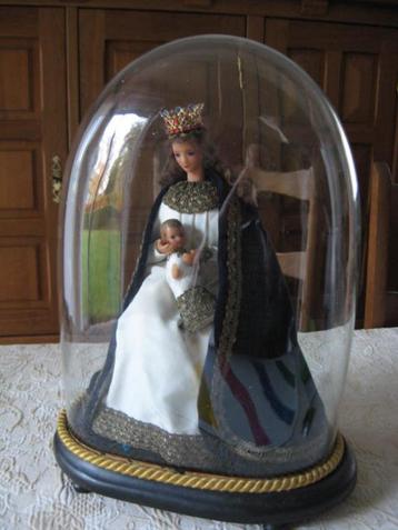 magnifique Notre-Dame avec Enfant sous globe en verre, Enlèvement