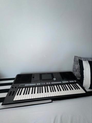 YAMAHA PSR-S970, 61 touches, Yamaha, Comme neuf, Enlèvement