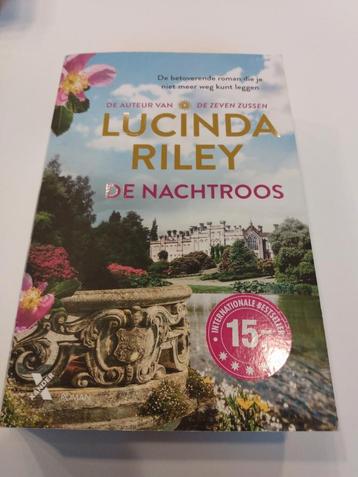 Lucinda Riley - De nachtroos, Boeken, Lucinda Riley, Ophalen of Verzenden, Zo goed als nieuw, Amerika