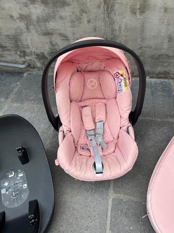 Cybex draagwieg en maxi-cosi beschikbaar voor biedingen