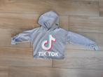Nieuw met label: Trui maat 6 jaar / 104 *Tik Tok*, Tik Tok, Jongen of Meisje, Nieuw, Ophalen of Verzenden