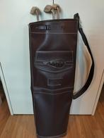 Sac de golf en similicuir avec quelques clubs en guise de dé, Enlèvement, Comme neuf
