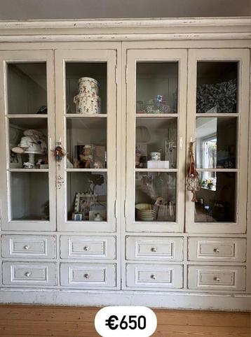 Vitrine gepatineerd, Enlèvement, Comme neuf