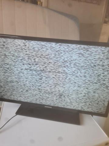 Samsung 32 inch tv in nieuwstaat  beschikbaar voor biedingen