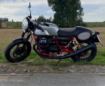 Moto guzzi V7 racer 2019