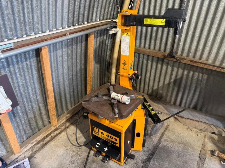 machine a pneu, Auto diversen, Autogereedschap, Gebruikt, Ophalen