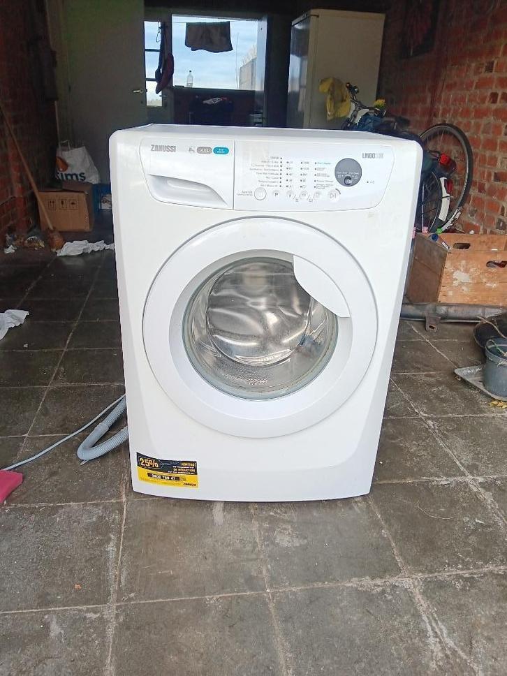Zanussi wasmachine 8kg, Elektronische apparatuur, Wasmachines, Zo goed als nieuw, Voorlader, 8 tot 10 kg, 90 tot 95 cm, 1600 toeren of meer
