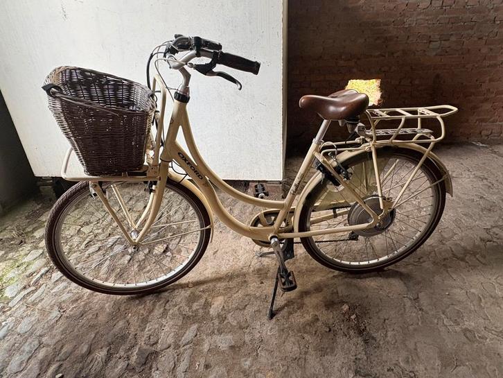 Fiets/Fiets Oxford retrostijl, Fietsen en Brommers, Fietsen | Dames | Damesfietsen, Zo goed als nieuw, Versnellingen, Ophalen