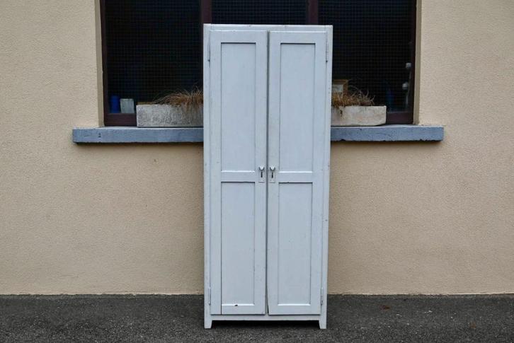 Vestiaire d’atelier ancien armoire parisienne patinée, Maison & Meubles, Armoires | Penderies & Garde-robes, Utilisé, 150 à 200 cm