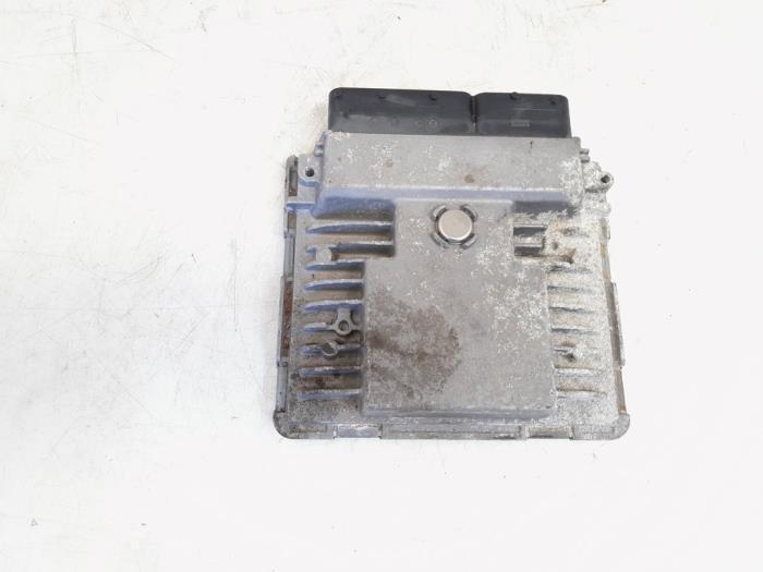 Ordinateur gestion moteur d'un Volkswagen Golf, Autos : Pièces & Accessoires, Électronique & Câbles, Volkswagen, Utilisé, 3 mois de garantie