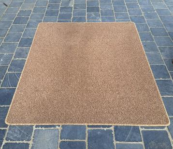 Rechthoekig tapijt lichtbruin 160x135cm beschikbaar voor biedingen