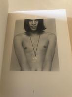Bettina Rheims artistbook genummerd op 600 excemplaren 40pag, Fotografen, Ophalen of Verzenden, Zo goed als nieuw