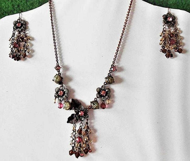 AVON: de Sonata-set (ketting + oorbellen), Handtassen en Accessoires, Kettingen, Nieuw, Ophalen of Verzenden