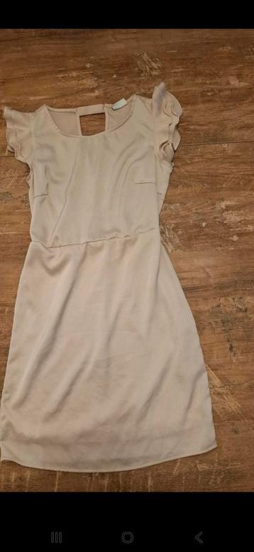 Jurk beschikbaar voor biedingen