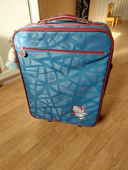 originele hello kitty reiskoffer handbagage, Bijoux, Sacs & Beauté, Sacs | Sacs de voyage & Petits Sacs de voyage, Utilisé, Bleu