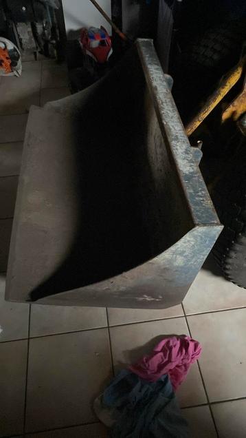Bak knikmops 130  beschikbaar voor biedingen