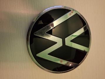 Volkswagen embleem beschikbaar voor biedingen